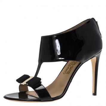 Pre Owned Salvatore Ferragamo Black Patent Pellas Ankle Sandals SIze 39.5