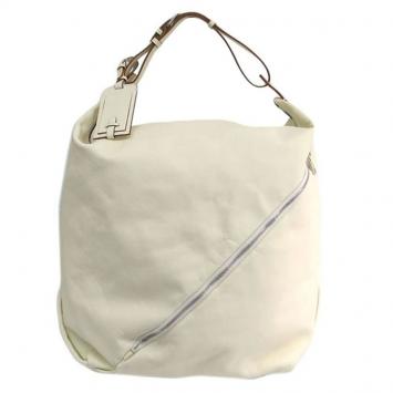 Pre Owned Salvatore Ferragamo OFF White Leather Shoulder Bag