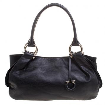 Pre Owned Salvatore Ferragamo Black Leather Shoulder Bag