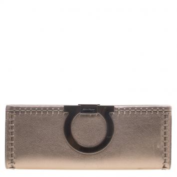 مملوكة مسبقًا Salvatore Ferragamo Bronze Leather Musa Gancini Clutch