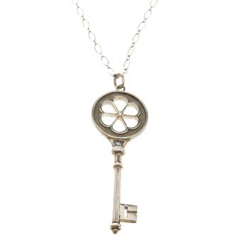 Pre Owned Tiffany & Co. Blossom Key Diamond Silver Oval Link Chain Necklace