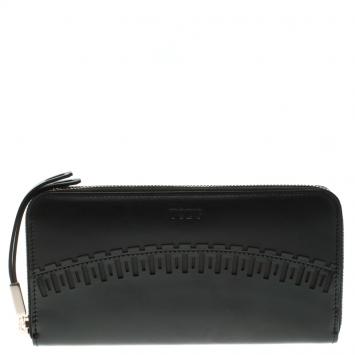 Pre Owned Tod's Black Leather Zip Around Wallet