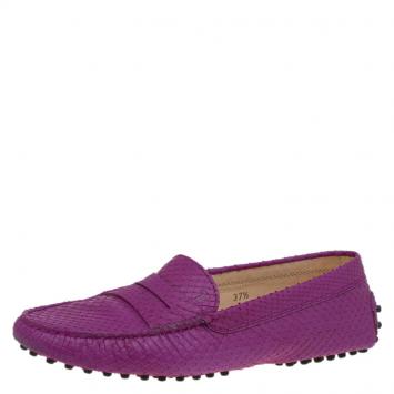 مملوكة مسبقًا Tod's Fuschia Python Penny Loafers Size 37.5