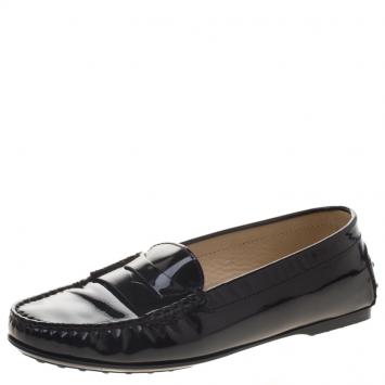 مملوكة مسبقًا Tod's Black Patent Leather Penny Loafers Size 38