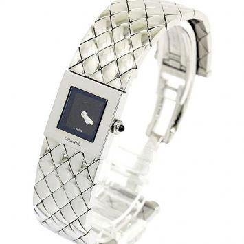 Pre Owned Chanel Black Stainless Steel Matelasse Women's Wristwatch 19MM