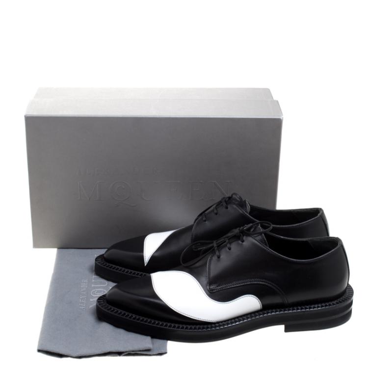 Pre Owned Alexander McQueen Monochrome Leather Lace Up Derby Size 42