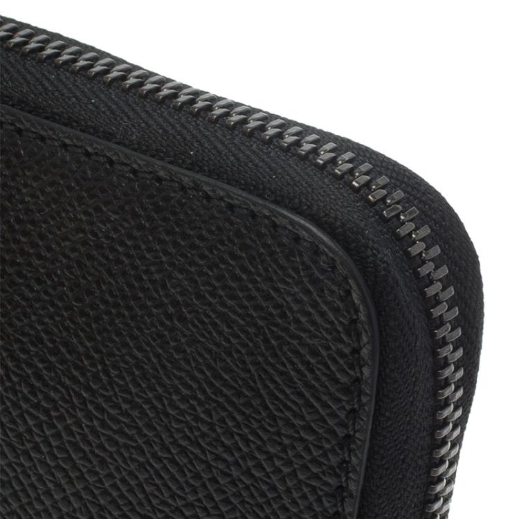 Pre Owned Burberry Black Pebbled Leather Zip Around Wallet