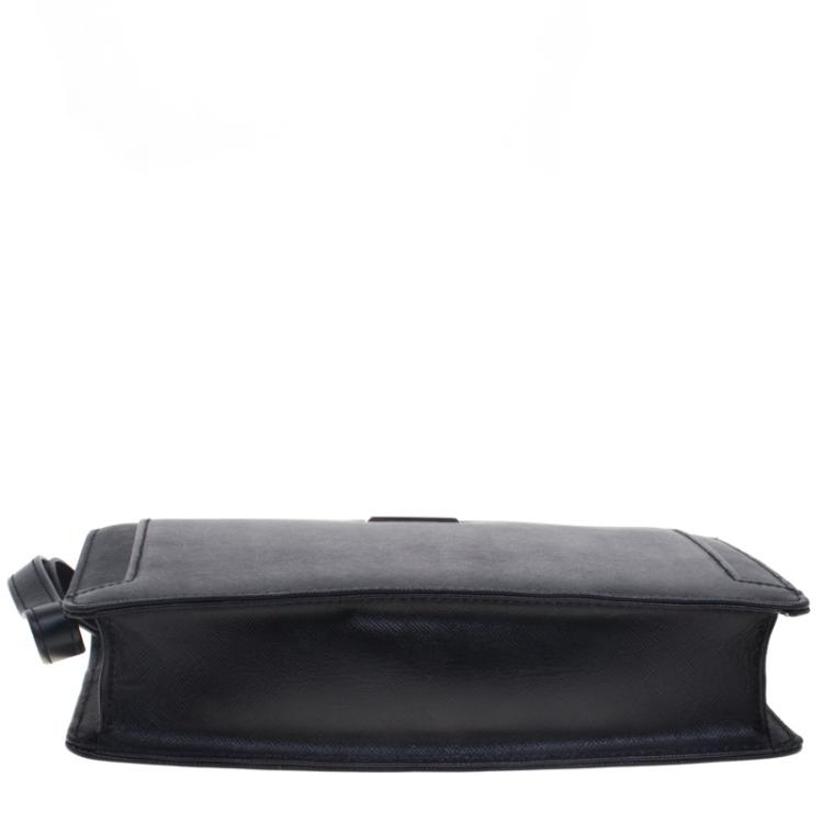 Pre Owned Burberry Black Textured Leather Pouch