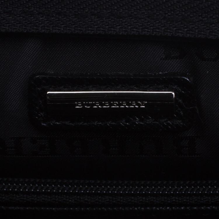 Pre Owned Burberry Black Textured Leather Pouch