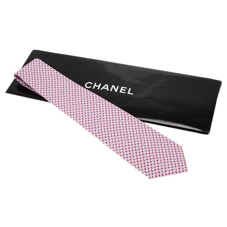 مملوكة مسبقًا Chanel Burgundy Blue CC Logo Printed Silk Tie