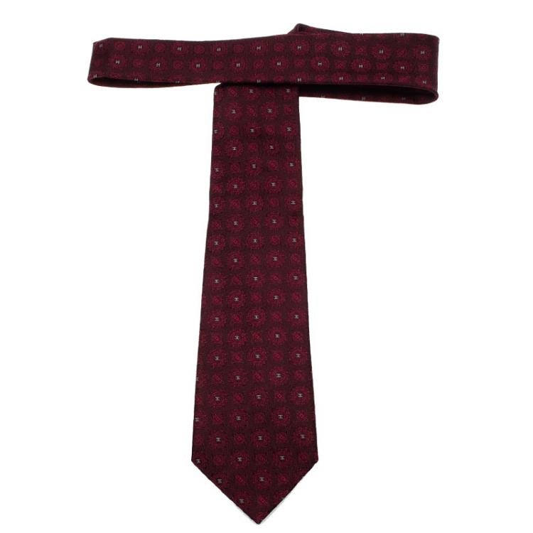 Pre Owned Chanel CC Burgundy Textured Silk Tie