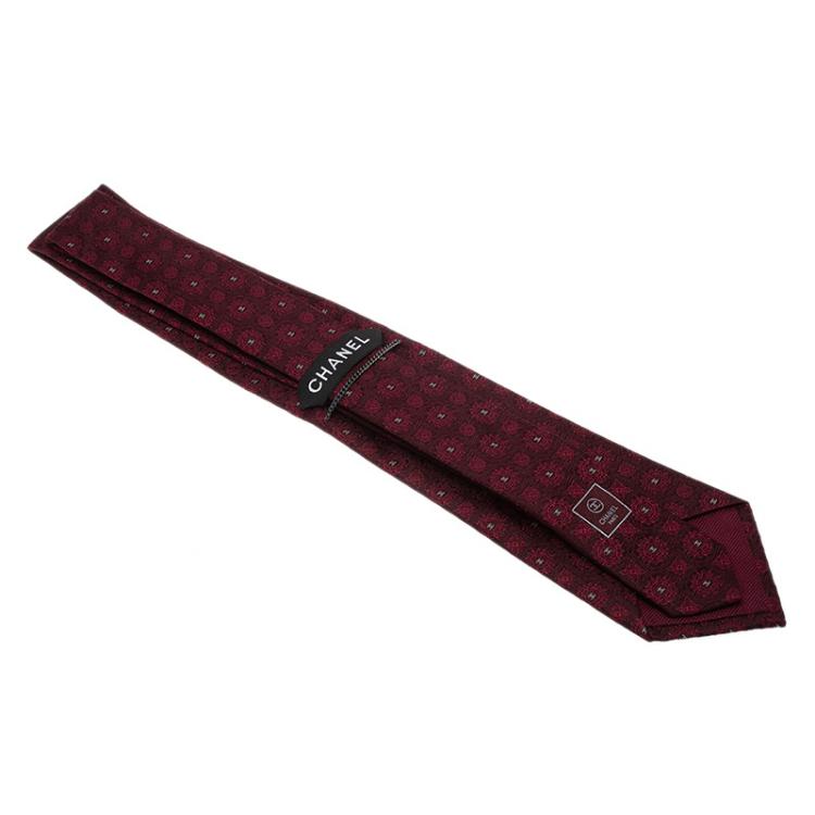 Pre Owned Chanel CC Burgundy Textured Silk Tie