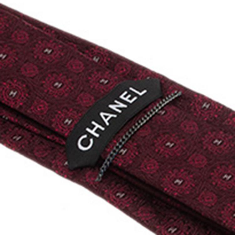 Pre Owned Chanel CC Burgundy Textured Silk Tie