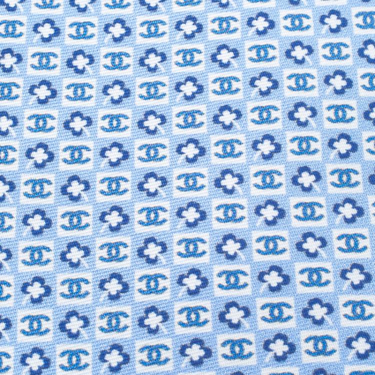 Pre Owned Chanel Light Blue CC And Clover Printed Silk Tie