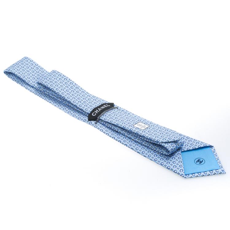 Pre Owned Chanel Light Blue CC And Clover Printed Silk Tie