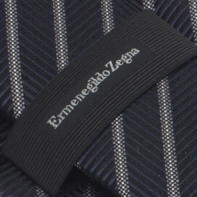 Pre Owned Ermenegildo Zegna Navy Blue and White Textured Striped Silk Tie