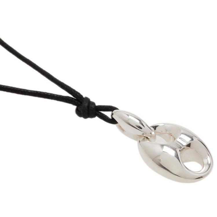 Pre Owned Gucci Silver Pendant Necklace 