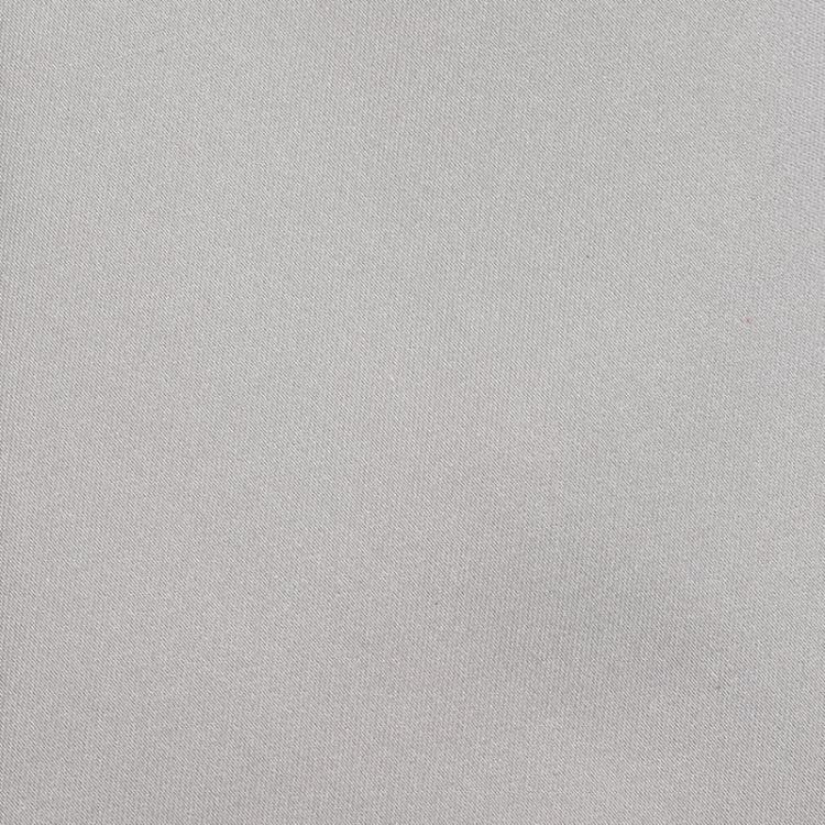 مملوكة مسبقًا Gucci Silver Silk Tie