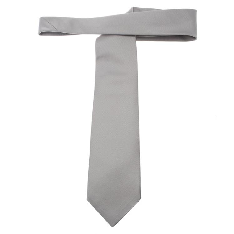 مملوكة مسبقًا Gucci Silver Silk Tie