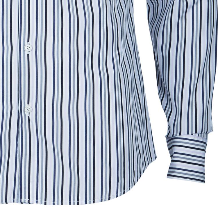 مملوكة مسبقًا Gucci Men's White and Blue Striped Shirt M