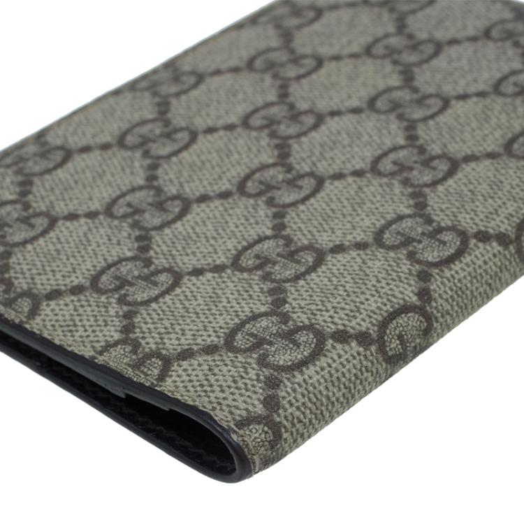 Pre Owned Gucci Beige GG Supreme Passport Cover