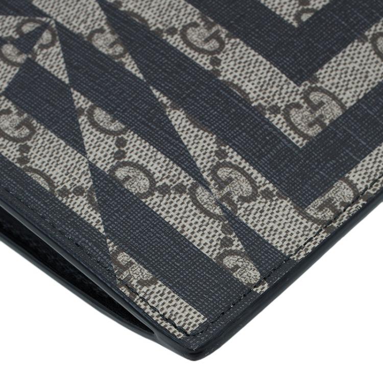 Pre Owned Gucci Beige/Black GG Coated Canvas Caleido Strap Pouch