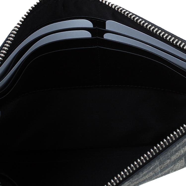 Pre Owned Gucci Beige/Black GG Coated Canvas Caleido Strap Pouch