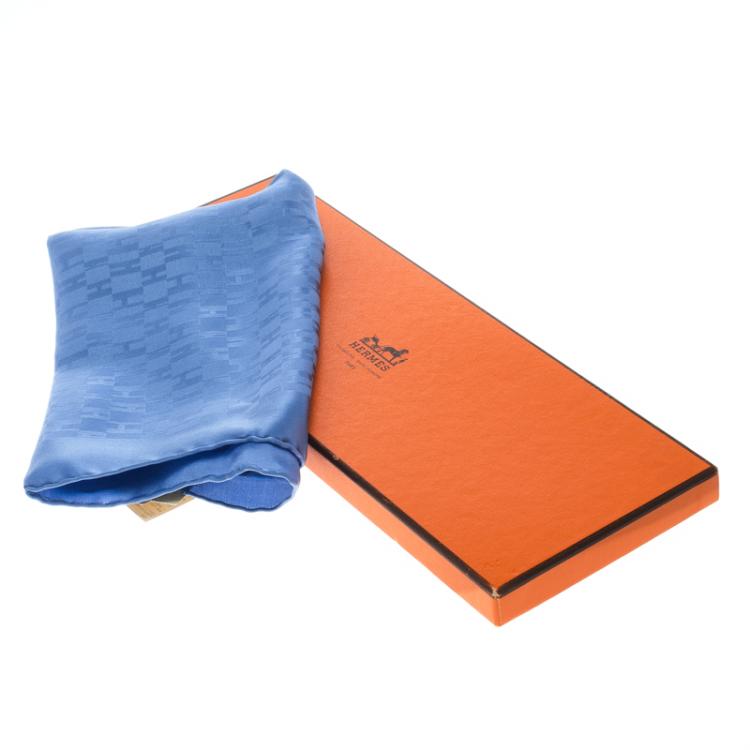 Pre Owned Hermes Blue Silk Grand H Pocket Square 