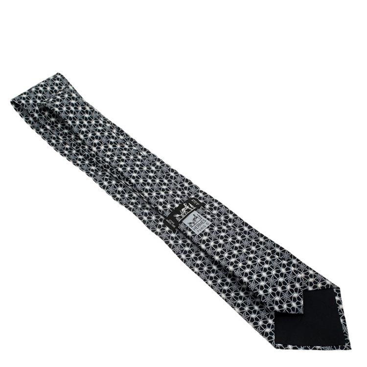Pre Owned Hermes Black and White Printed Silk Tie