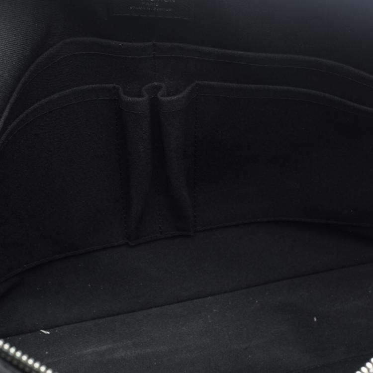 Pre Owned Louis Vuitton Black Taiga Leather Grigori PM Messenger Bag