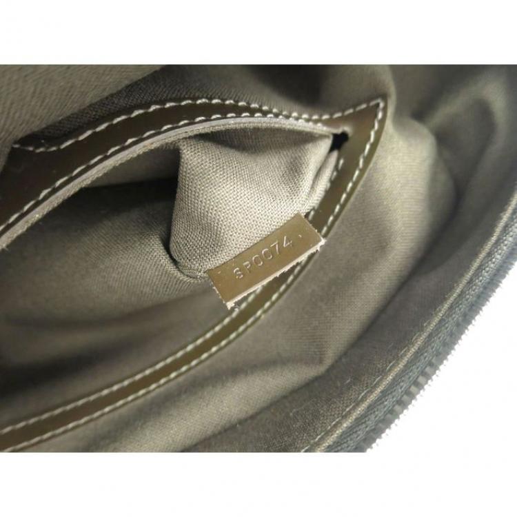 Pre Owned Louis Vuitton Grizzli Taiga Leather Reporter Bag