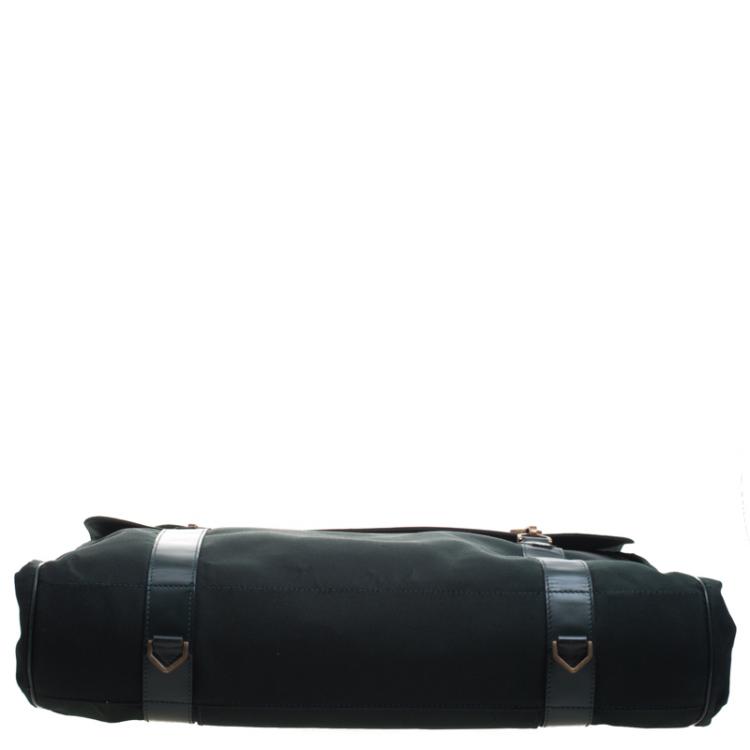Pre Owned Louis Vuitton Green Taiga Leather Large Gibeciere Garment Travel Bag