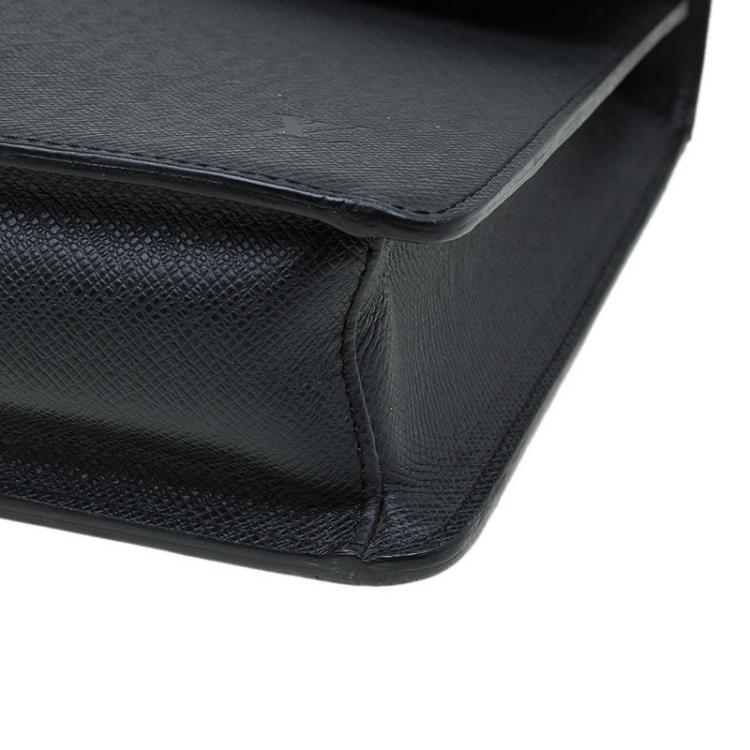 Pre Owned Louis Vuitton Black Taiga Leather Robusto 1 Compartment Briefcase