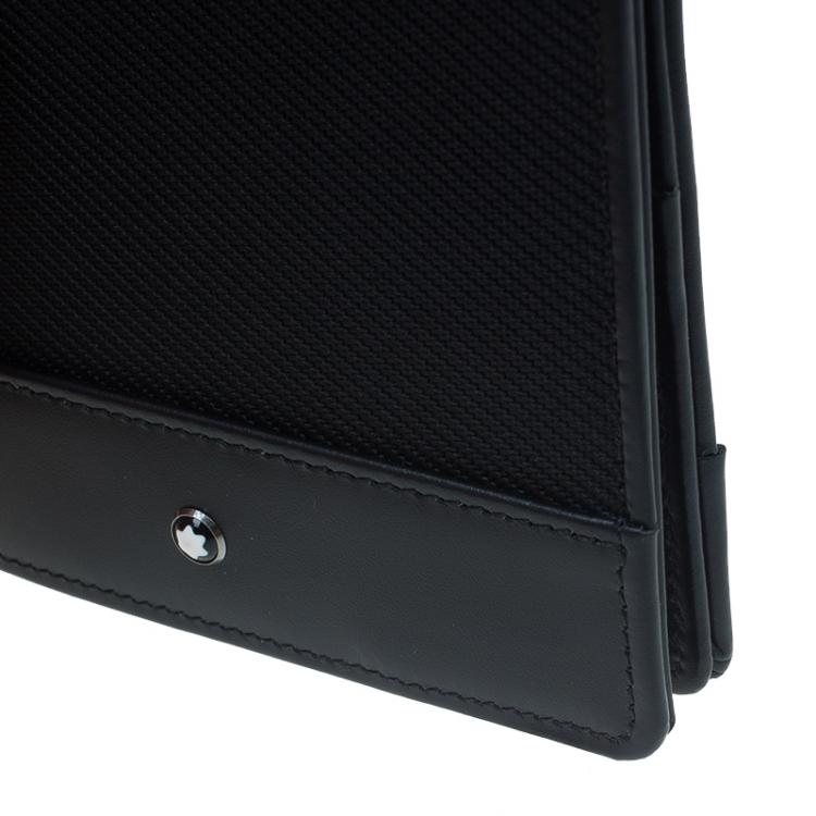 مملوكة مسبقًا Montblanc Black Meisterstück Leather Nightflight Passport Holder