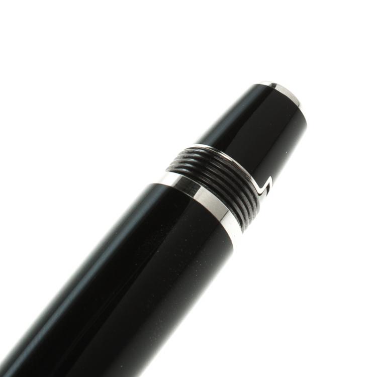 Pre Owned Montblanc Black Resin Bohème Bleu Fountain Pen, with 14k Gold Nib