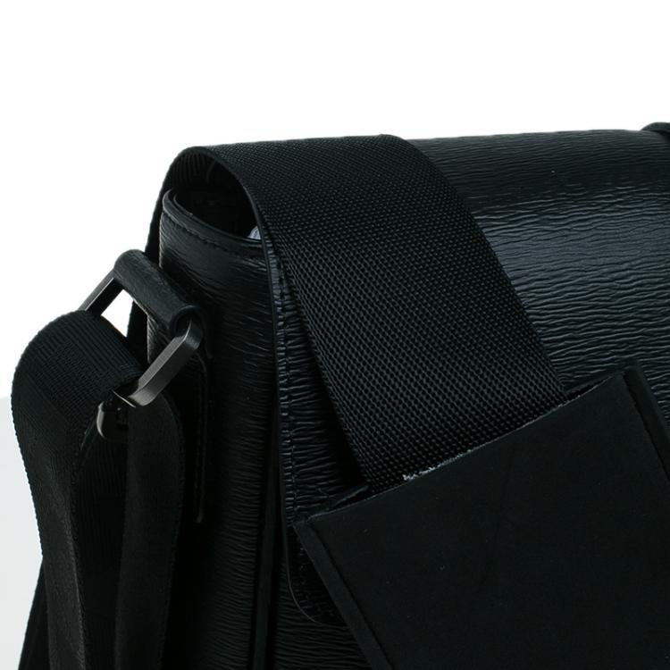 مملوكة مسبقًا Montblanc Black Leather Westhide North South Messenger Bag 