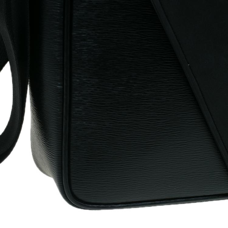مملوكة مسبقًا Montblanc Black Leather Westhide North South Messenger Bag 