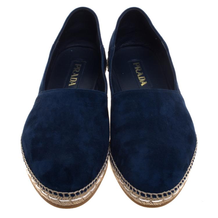 مملوكة مسبقًا Prada Ultramarine Blue Suede Espadrille Loafers Size 43