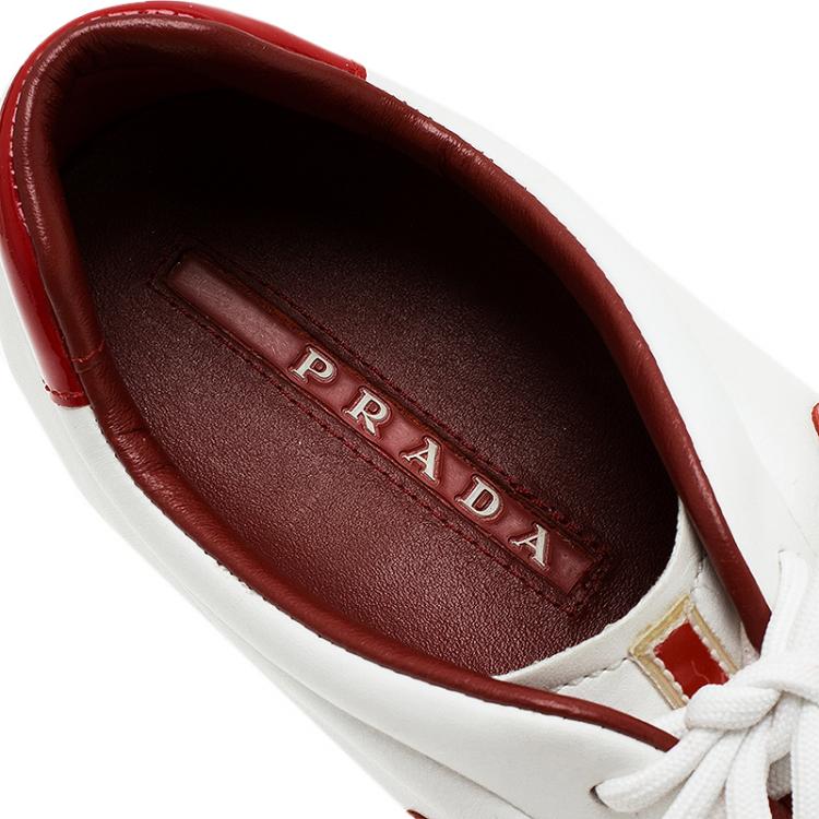 مملوكة مسبقًا Prada Sport Tricolor Leather and Suede Lace Up Sneakers Sized 42.5