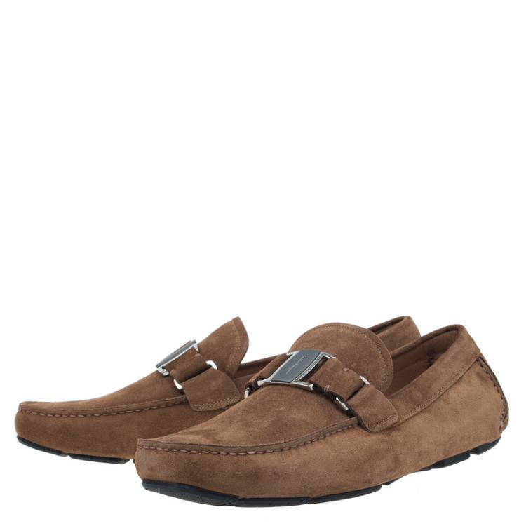 مملوكة مسبقًا Salvatore Ferragamo Brown Suede Ornamented Moccasins Size 42
