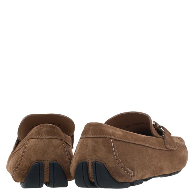 مملوكة مسبقًا Salvatore Ferragamo Brown Suede Ornamented Moccasins Size 42