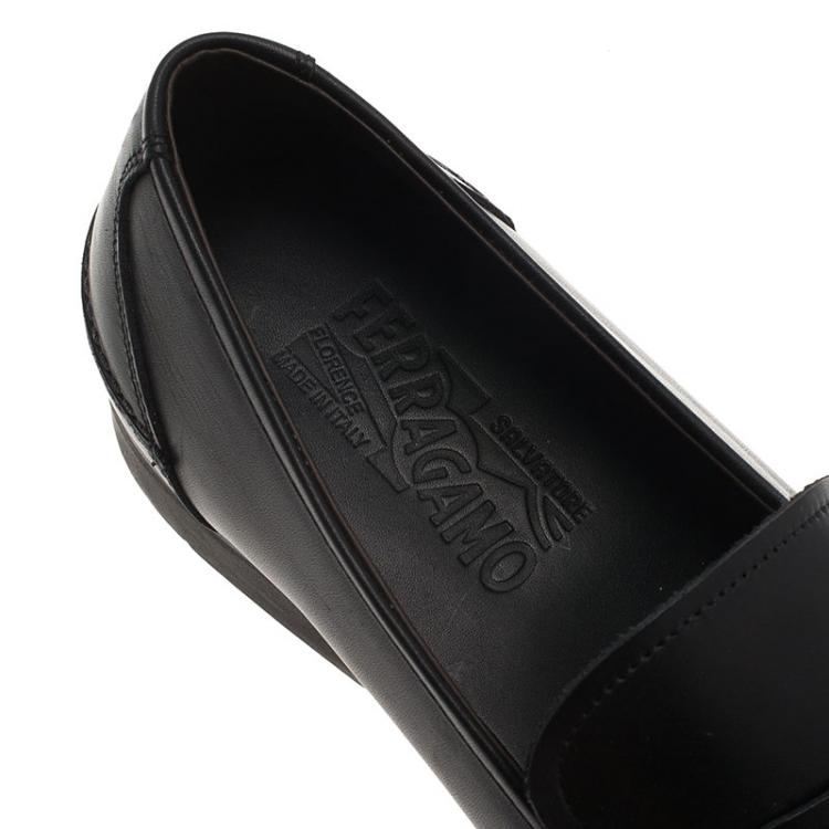 مملوكة مسبقًا Salvatore Ferragamo Black Leather Napoleone Penny Loafers Size 42.5
