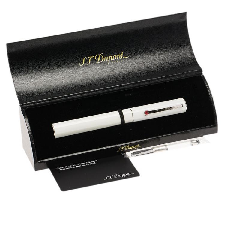 Pre Owned S.T. Dupont Mon Dupont Karl Lagerfeld White Lacquer Palladium Finish Fountain Pen