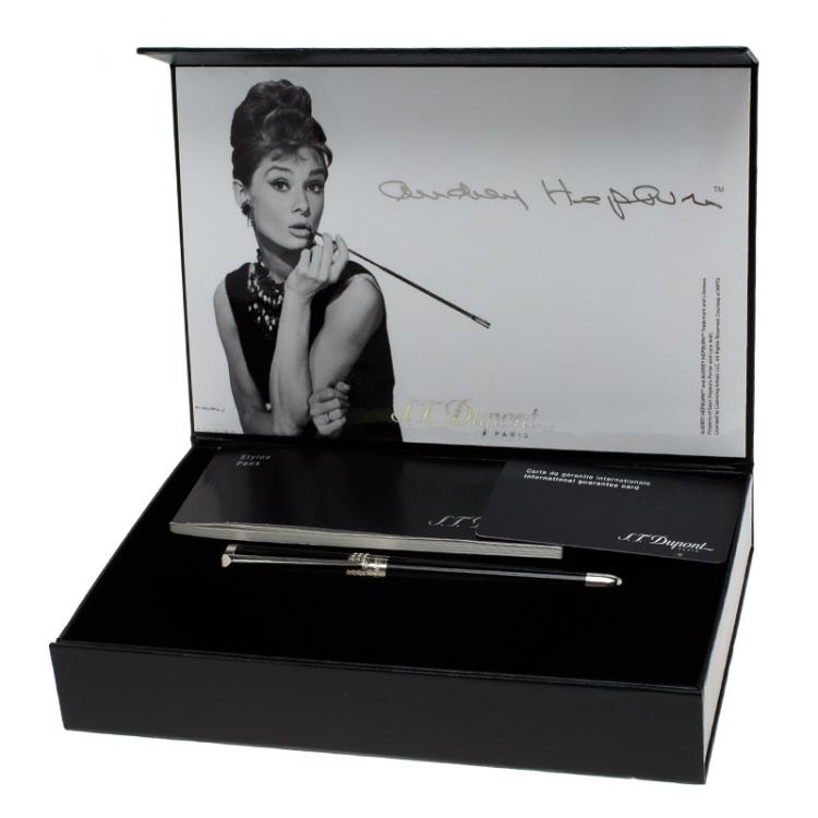 Pre Owned S.T. Dupont  Audrey Hepburn Limited Edition Black Lacquer Palladium Finish Fountain Pen With 14k Gold Nib M