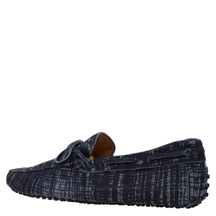 مملوكة مسبقًا Tod's Grey Printed Suede Bow Loafers Size 42.5