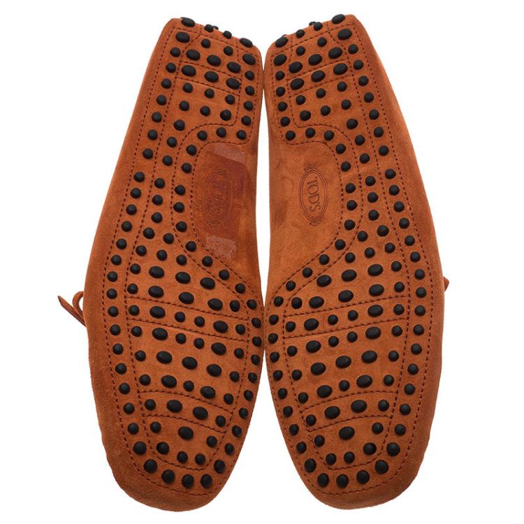 مملوكة مسبقًا Tod's Coral Suede Bow Loafers Size 43