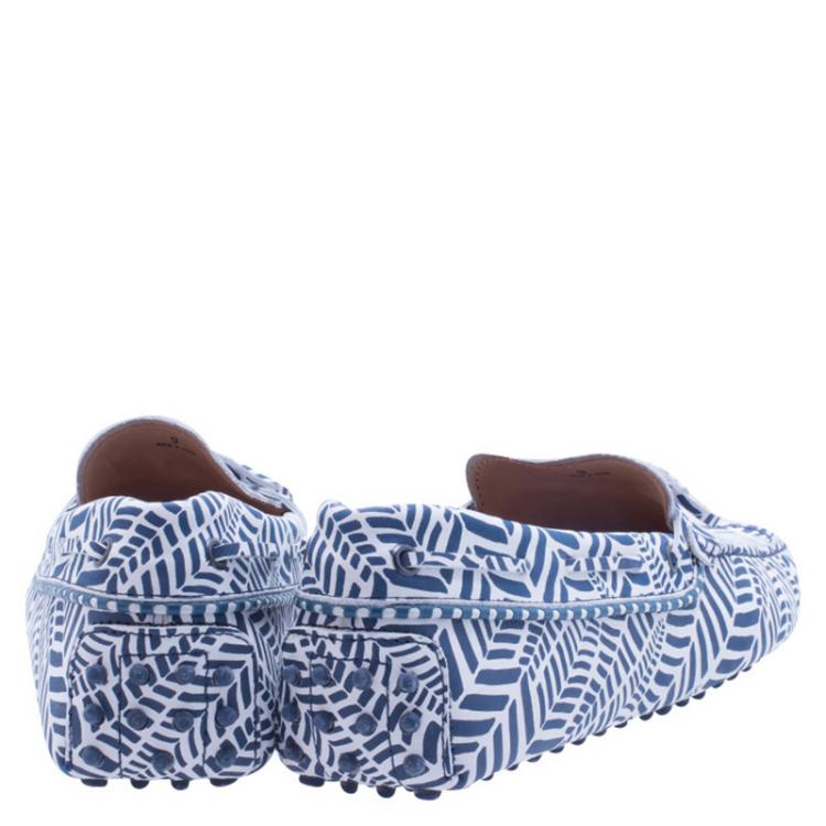 Pre Owned Tod's Blue and White Printed Leather Bow Loafers Size 43