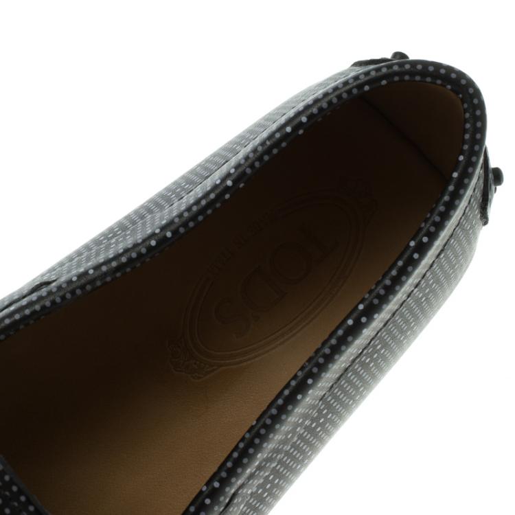 مملوكة مسبقًا Tod's Black Printed Leather Loafers Size 44.5