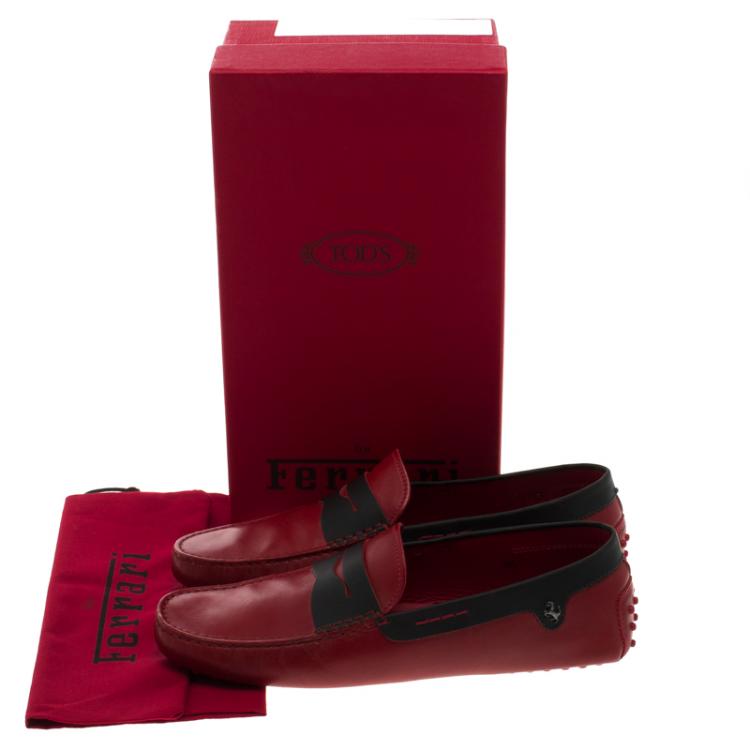 مملوكة مسبقًا Tod's for Ferrari Red and Black Leather Penny Loafers Size 44