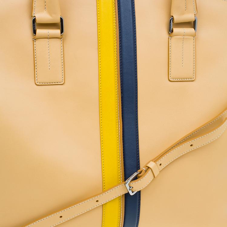 Pre Owned Tod's Nude Leather Double Striped Travel Bag